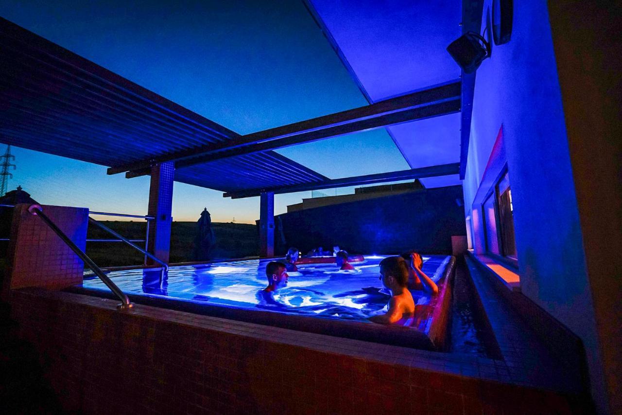 Allure Healthy Hotel & Spa 埃格尔 外观 照片