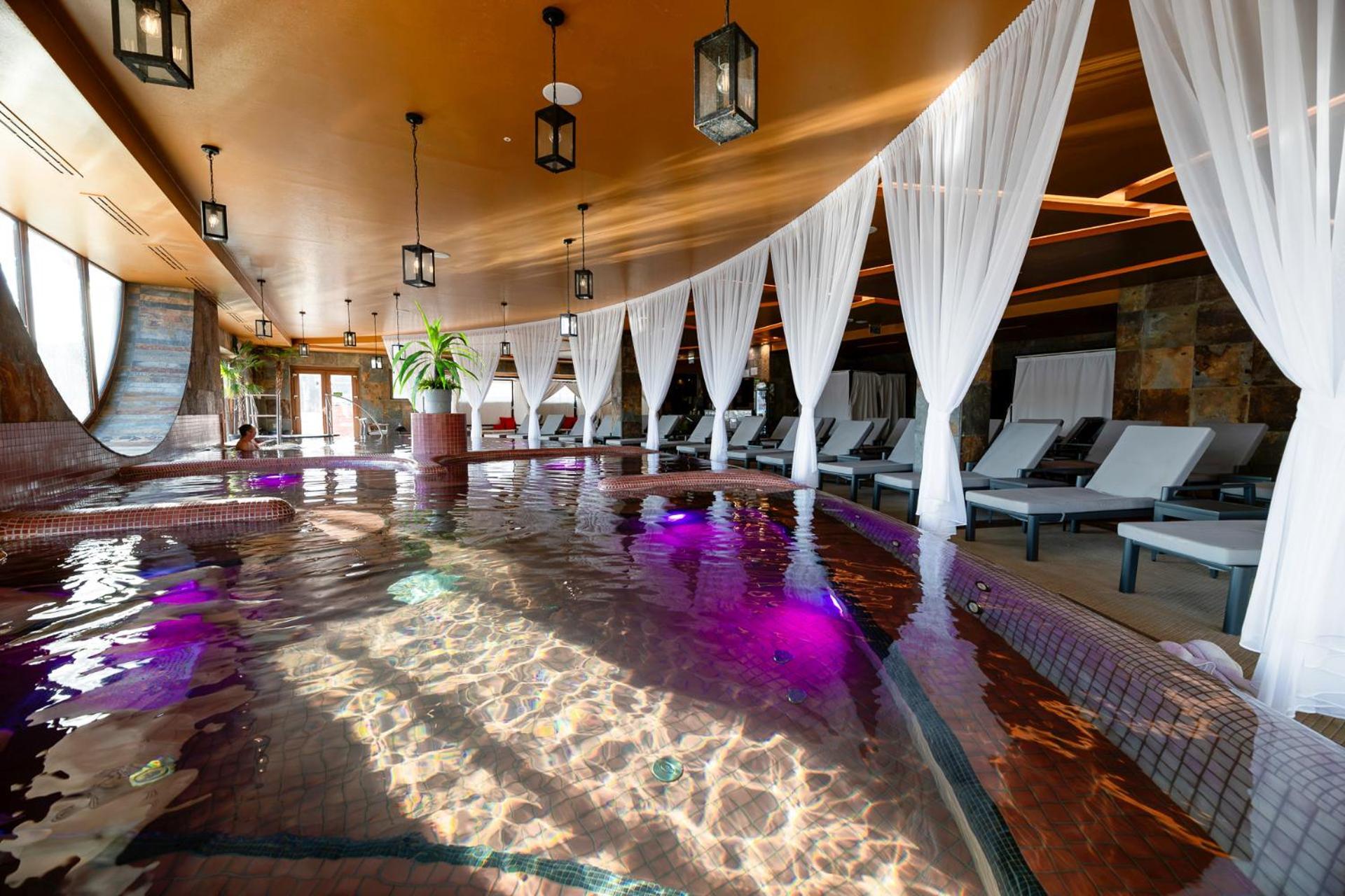 Allure Healthy Hotel & Spa 埃格尔 外观 照片